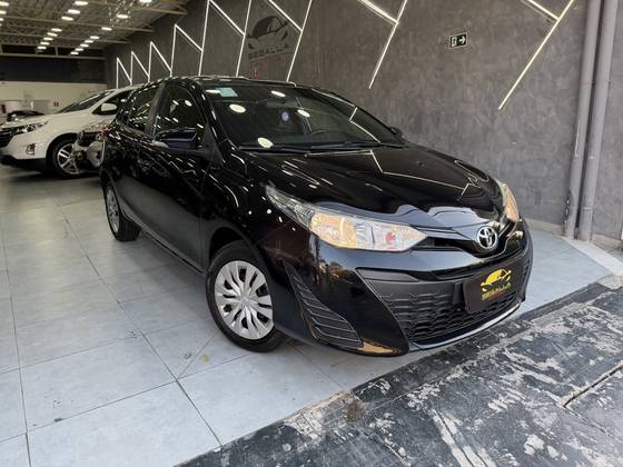 TOYOTA YARIS 1.3 16V FLEX XL LIVE MULTIDRIVE TOYOTA YARIS 1.3 16V FLEX XL LIVE MULTIDRIVE